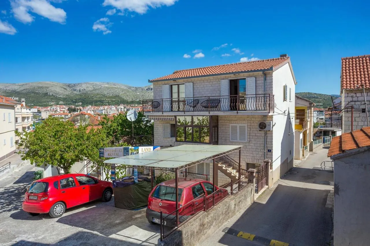 Apartments With A Parking Space Trogir - 20874 0*,